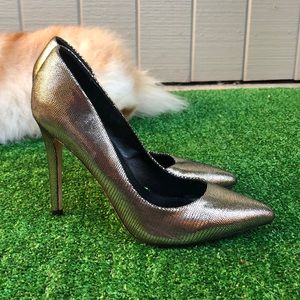 Never worn Express Gold Heel